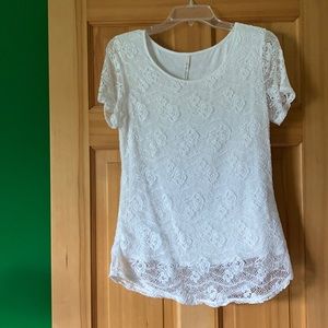 🤍White Rose Detail Shirt